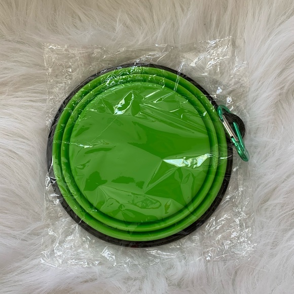 NEW Foldable Silicone Portable Travel Bowl Dogs - Picture 7 of 8